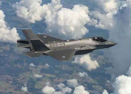 以色列买F35单价1亿,日本5亿,卡塔尔买F15一