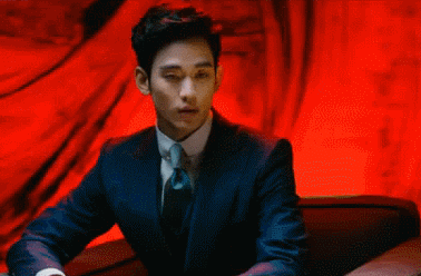 金秀贤时隔4年主演的电影口碑大扑街,最大话题是雪莉为艺术献身!