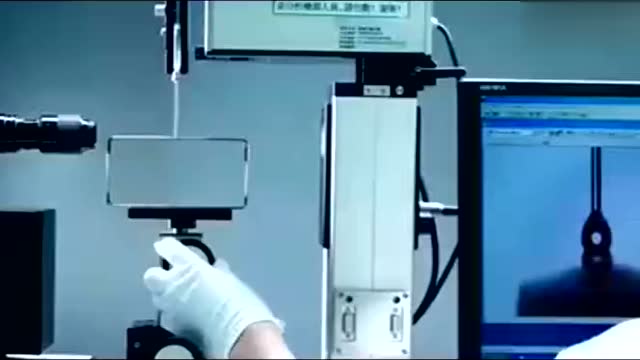 富士康的机械自动化生产线是如何生产手机的