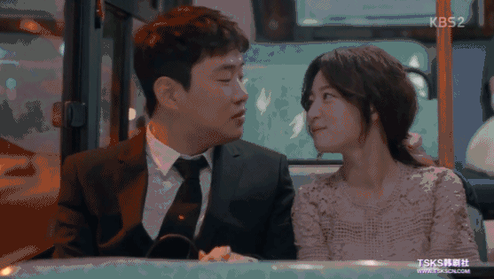 ▼可是爱情里出现了一道墙,将两人越隔越远.▼被瞧不起,可是爱情里出