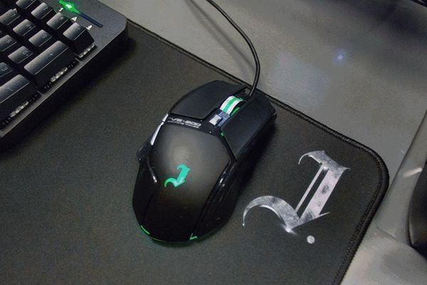 国内首家周杰伦投资网吧体验：300元/小时、定制主机