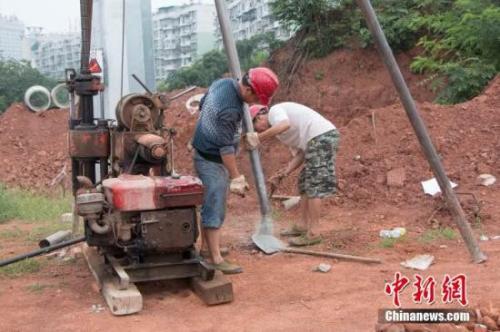 一批新规今施行:身份证可异地受理 开发票需税号