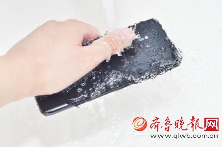 顛覆行業(yè)格局，三星S8引領(lǐng)未來智能手機發(fā)展