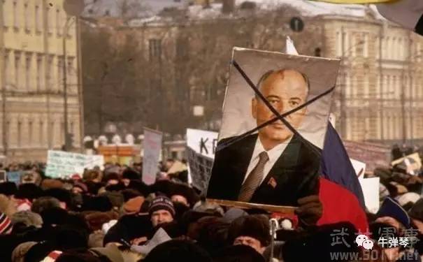 那些制造中国崩溃论的人,后来都崩溃了!