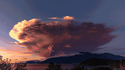 翱翔云端 天边飘过的云朵