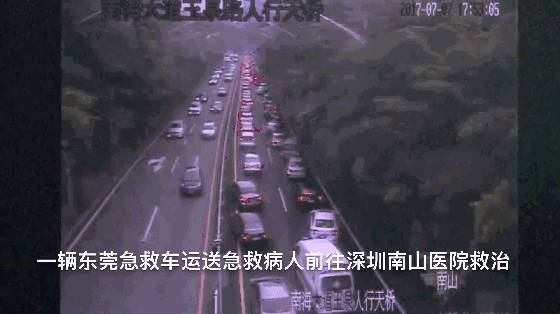 这里是中国！千余私家车为救护车让道！看完眼窝一热