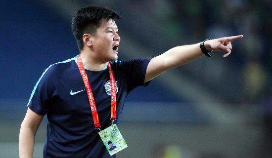 苏宁战申花,这一幕可能让无数苏宁球迷心酸又动容!