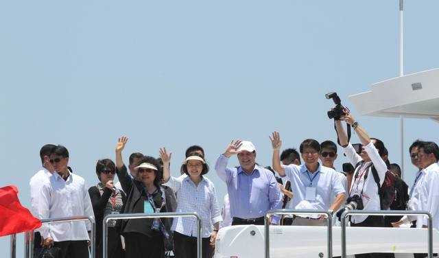 为稳固“邦谊”，蔡英文邀巴拉圭总统坐亿元游艇赴高雄