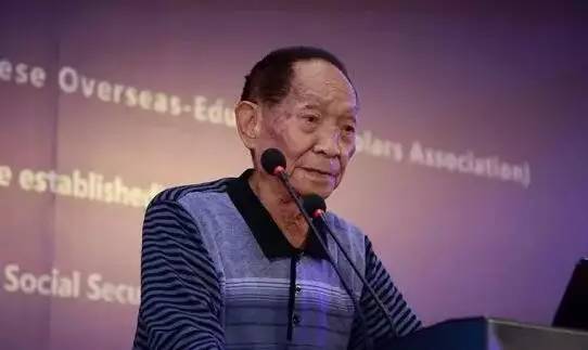 87岁袁隆平飚英文刷屏！千万网友向“中国骄傲”致敬！