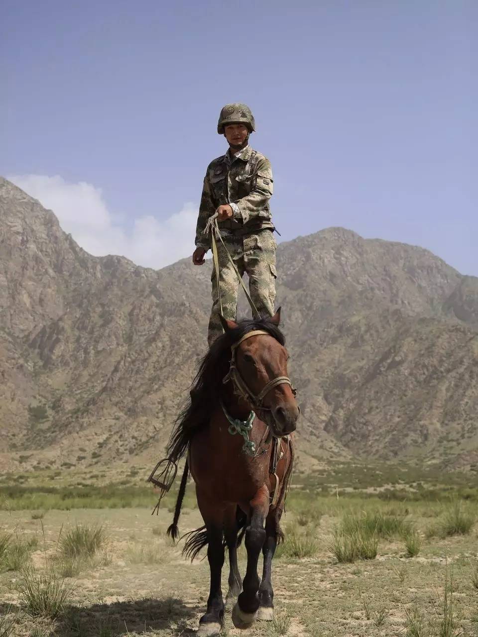 天山里的骑兵连:马是男人的一双翅膀