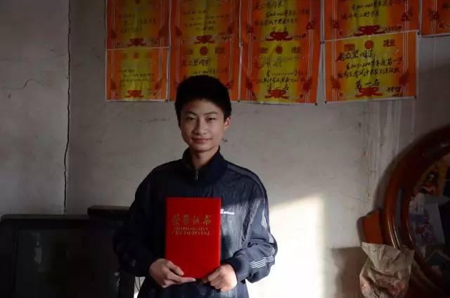 泪目！河北农家娃684分被清华预录取，他家的故事感动中国