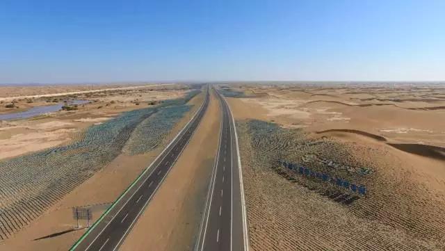 穿越500公里无人区,中国世界最长沙漠高速公路