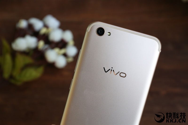 柔光双摄再升级!vivo X9s评测:抢眼的自拍表现