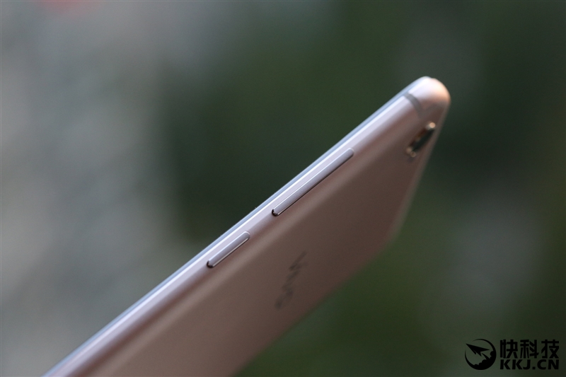 柔光双摄再升级!vivo X9s评测:抢眼的自拍表现