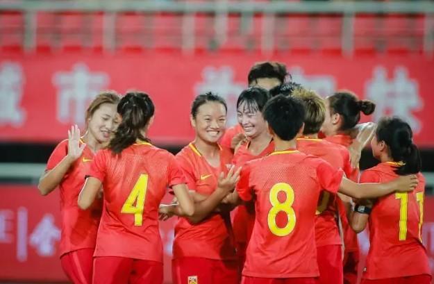 U16女足绝杀美国不败夺冠 扛起中国足球门面