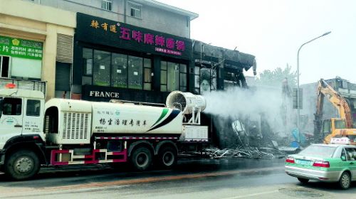 济南:施工现场不扬尘道路建设少扰民