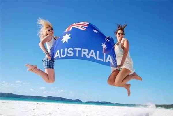 炸了！澳大利亚正式对中国护照免签