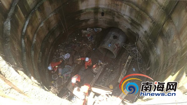澄迈老城两名工人被困50米深井下 工友讲述事发经过