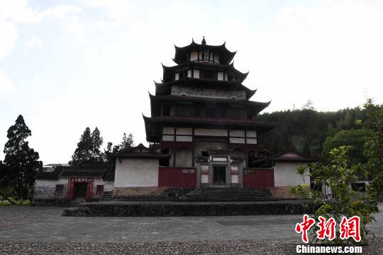 文昌阁总占地面积1500平方米，旁侧辅建有天后宫和五谷宫。　张斌　摄