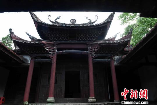 文昌阁总占地面积1500平方米，旁侧辅建有天后宫和五谷宫。　张斌　摄