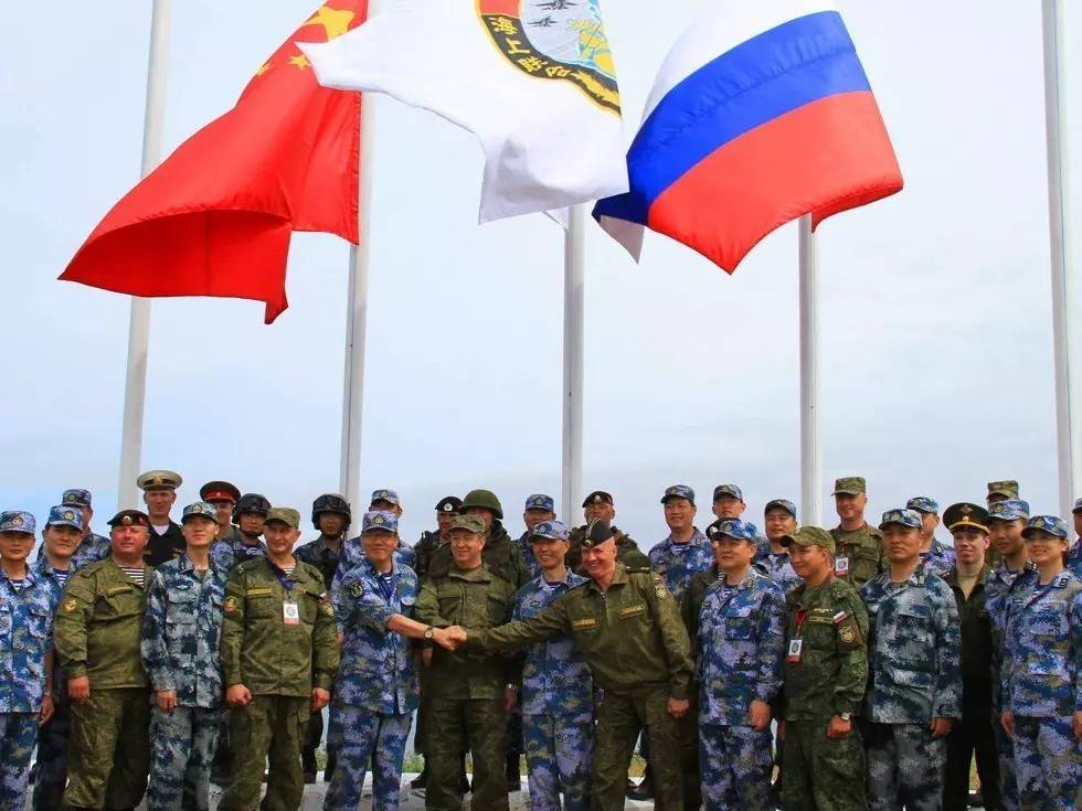 头条 | 中俄波罗的海军演惊动北约 外媒:中国无意进行军事扩张_凤凰资讯