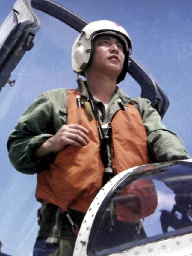 耻辱!美国又拿2001年王伟撞击事件说事