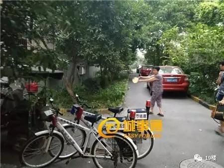 杭州37岁独居女子从7楼坠落，出事时巨大的声音惊到邻居
