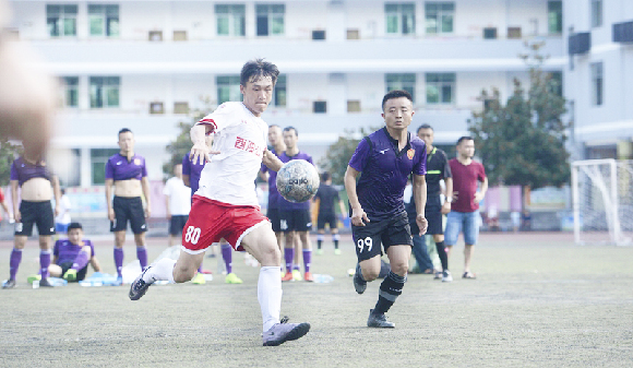 酉阳警方前卫足球队勇夺全县体彩杯足球赛冠