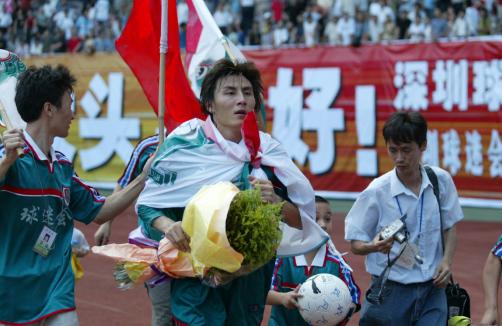 争议国足队长留洋十五周年 中国足球欠他一场退役赛