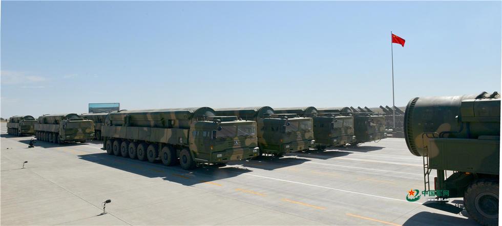 沙场点兵 大漠列阵:高清大图带你全景看阅兵