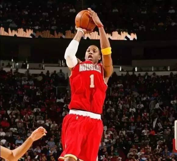 麦迪打球究竟有多帅?单手抓球科比防不胜防，投篮比科比还好看!