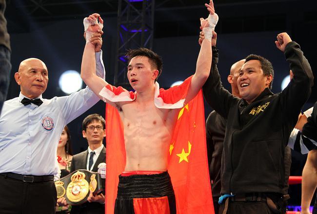 中国第一拳王并非邹市明 年仅23岁击败日本人无人关注