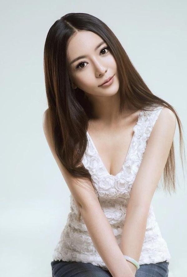 “男欢女爱,情到深处,这3个小动作,火急火燎”