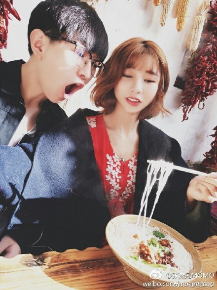 晨晨传媒:美女网红张沫凡公开恋情,对方为小三