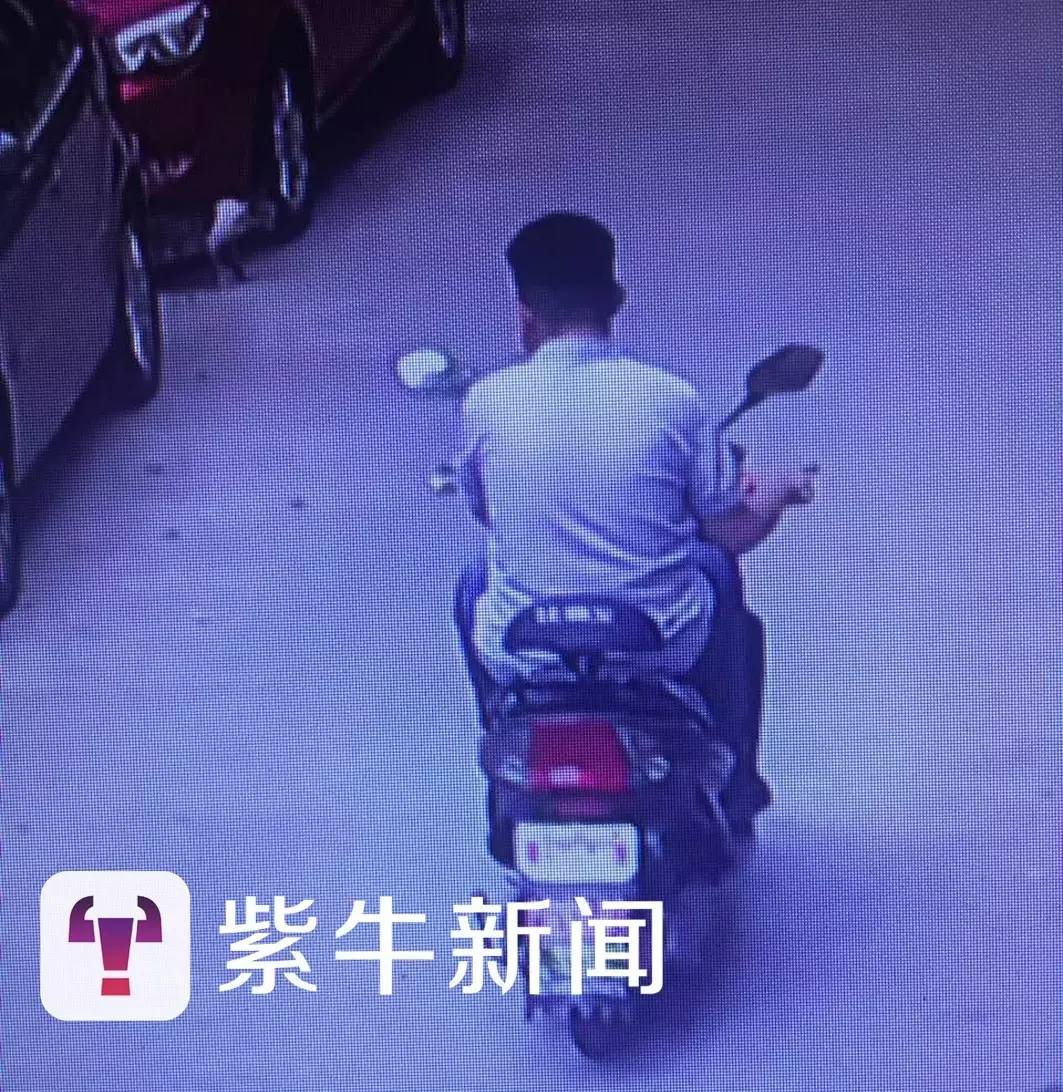 牛v色狼】斯文色狼竟是资深小伙,街上骗发型脱女生短发的女孩脸适合胖图片