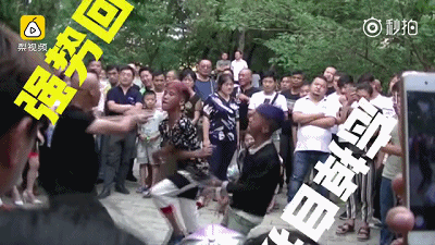 尬舞大爷vs杀马特谁赢