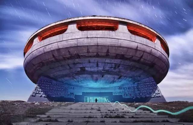 ufo的全称是什么英文 97A83C27AC2830029C763420197710172184642A_size34_w640_h416.jpeg