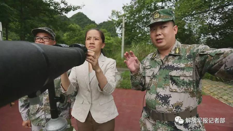 赵丽每月上一次边防哨所观察了解防区边境情