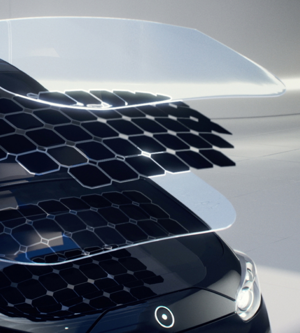 世界上第一台生产太阳能汽车亮相