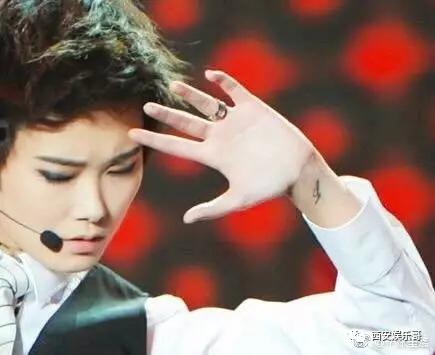 林心如与闺蜜同款纹身上热搜 娱乐圈还有哪些