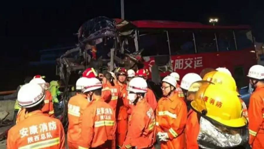 突发！陕西高速重大交通事故，已致36死13伤