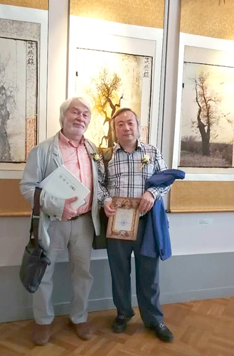5 傅文俊与俄罗斯功勋艺术家列德涅夫教授合影.jpg