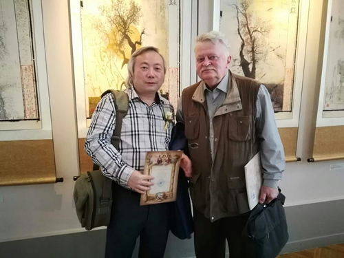 4 傅文俊与俄罗斯功勋艺术家扎戈涅克合影.jpg