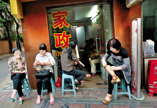 雇保姆还有生命危险? 家政市场乱象何时休(图