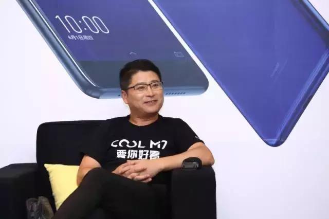 百亿土地难变现，酷派CEO刘江峰自嘲在拿着金饭碗讨饭