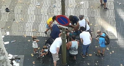 巴塞罗那发生恐怖袭击事件 足坛为遇难者哀悼
