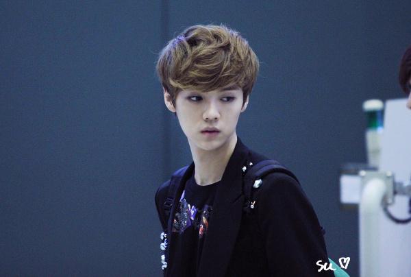 一个明星的收入超过年产值三十亿工厂的纯利润