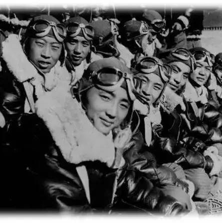 祖国在呼唤我：抗战中浴血牺牲的华侨飞行员！
