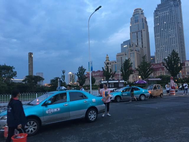 天津海河边演员当导游，游船上听相声，出租车司机态度好