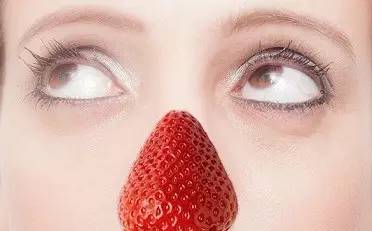 利团 | 每分钟卖出3瓶的毛孔收缩水,擦上黑头就